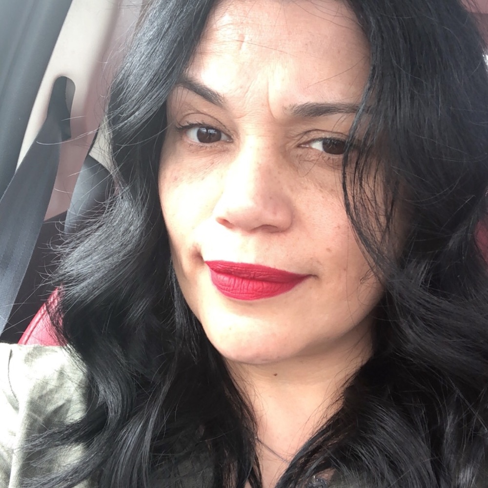 Meet your Posher, Ana